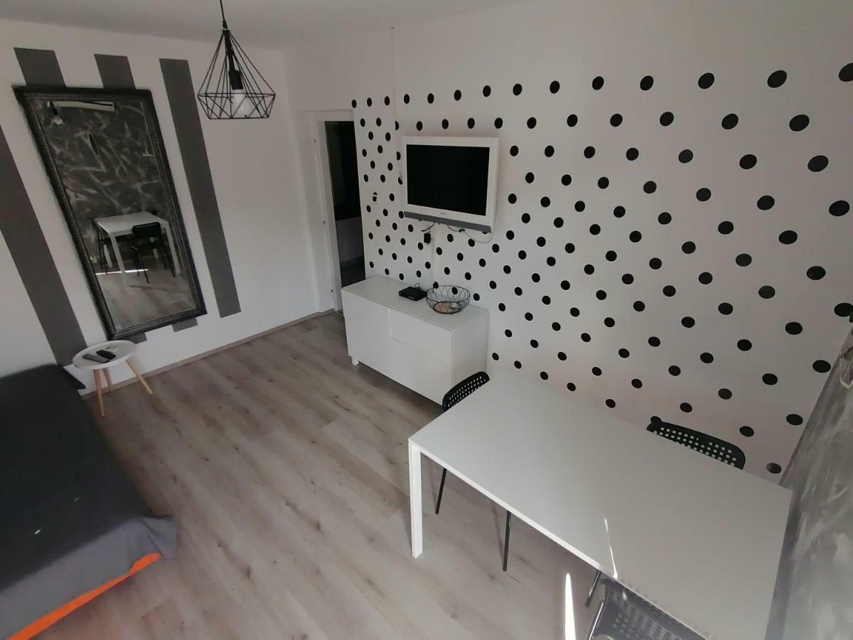Apartments Bernarda, Jezera Buitenkant foto